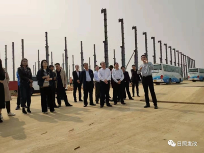 日照市發(fā)展和改革委員會 動態(tài)信息 市發(fā)展改革委組織全體干部職工實地觀摩新經濟項目